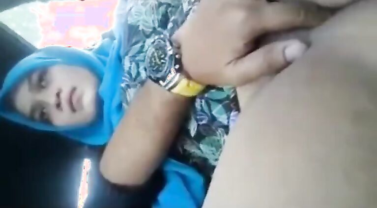 Indian car vagina massage