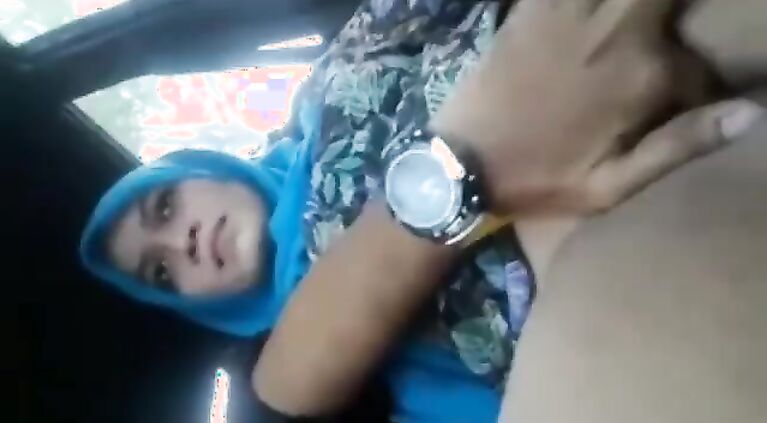 Indian car vagina massage