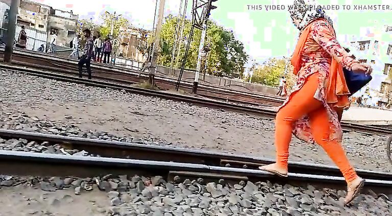 tamil in tight legging...