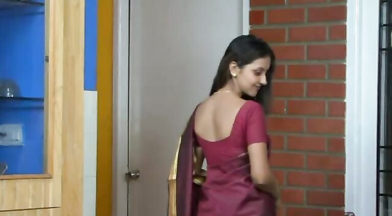 Tamil tamil milf seducing...