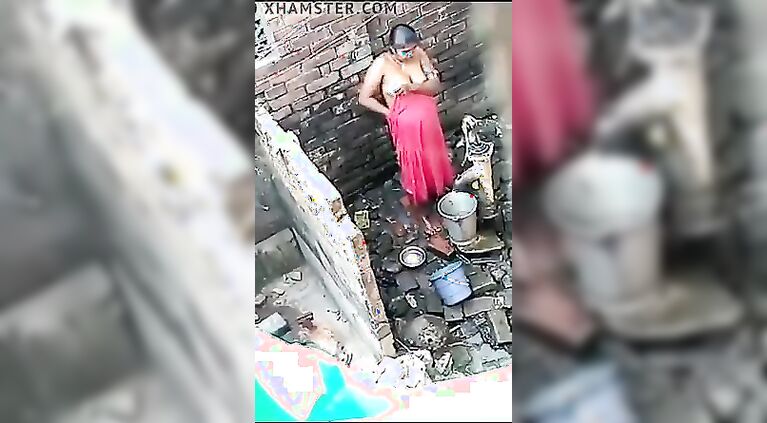 Caught my neighbour bhabhi bathing