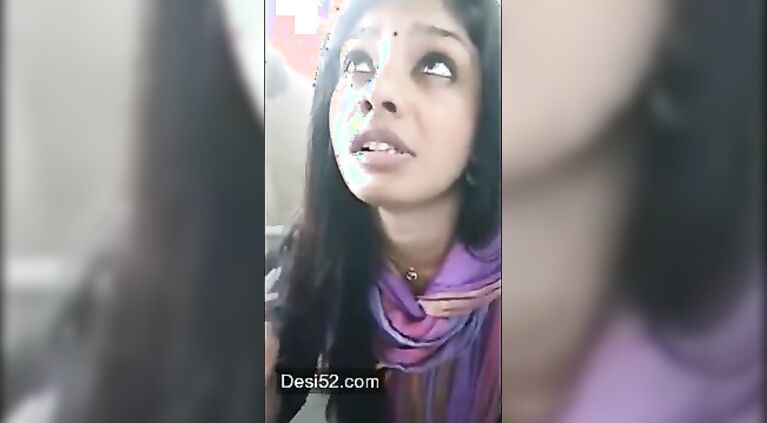 Indian beautiful collage girl suck her bf cock 2