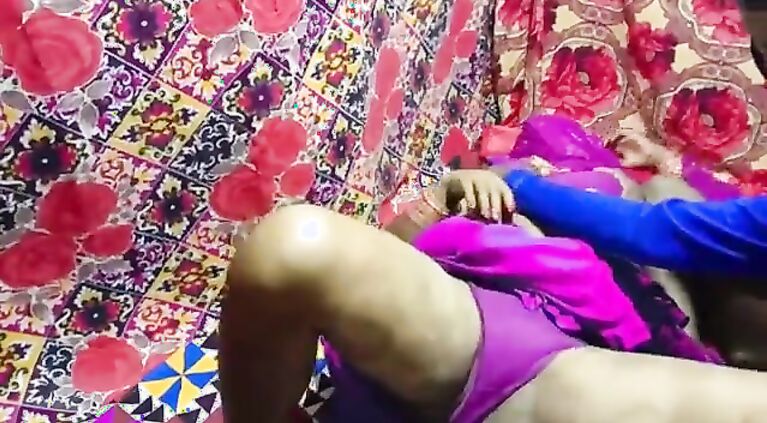 धीरे धीरे चोदो राजा दर्द होता हे