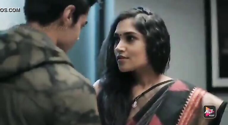 Tamil beautiful lady Licking her vagina so hardly with Tamil boy