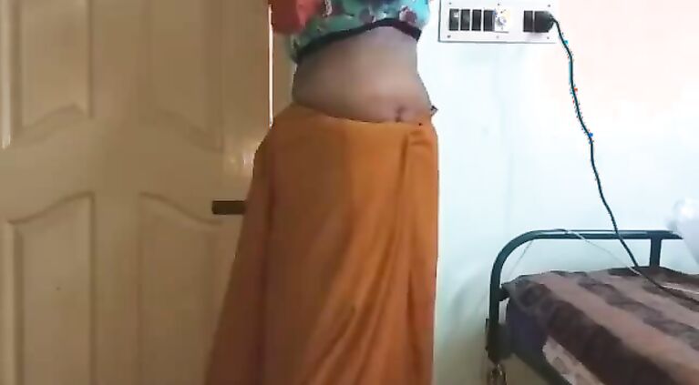 indian desi horny desi telugu kannada malayalam hindi cheating milf wearing saree vanitha showing huge boobs and shaved vagina press hard boobs press nip rubbing cunt masturbation