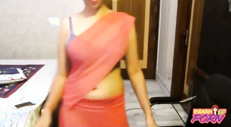 Tamil Punjabi College Girl In Sari Exposing Clean Cunt - ( https://allindiansexvids.blogspot.com)