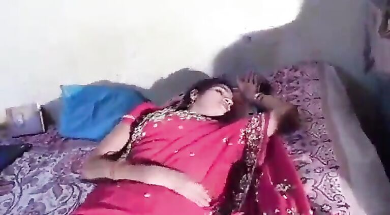 Beautiful aunty make out movie