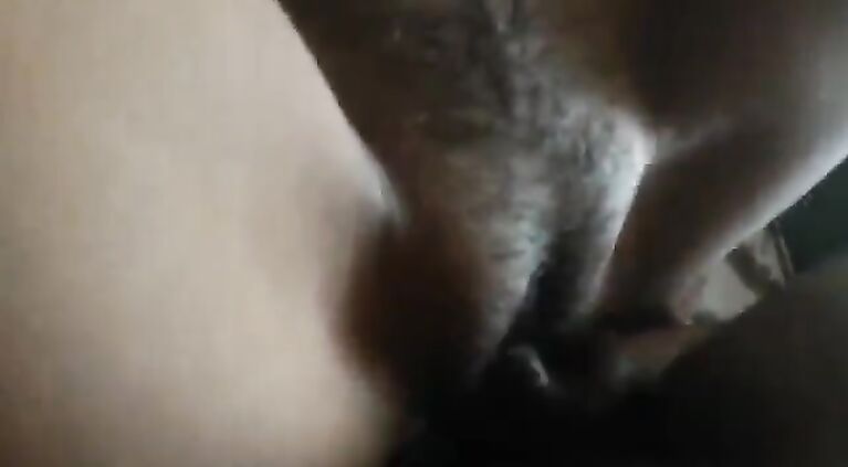 Tamil girl struggling to take bf's dick - Pornyousee.com