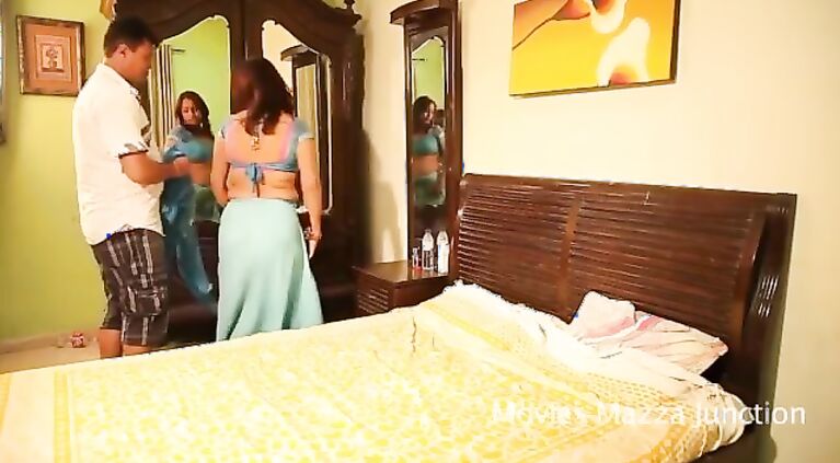Pyasi Bhabhi romance with brother in law