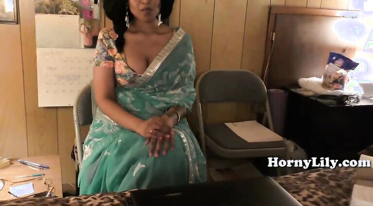 Desi WIFE seducing her to be son in law