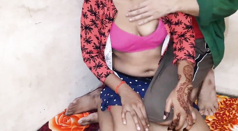 क्लास की दोस्त के रूम पर ही क्लास