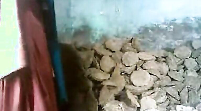 DesiSex24.com – tamil couple sex fucking at construction site in mumbai