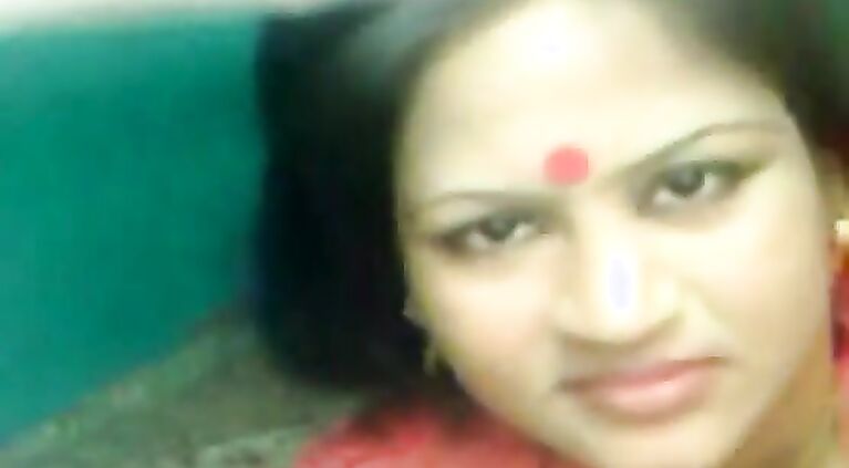 Horny Bangla Aunty Nude Fucked by Lover at night