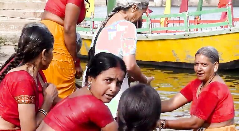 Tamil old aunties bathing gonga openly. HUGE BUTT & BOOBS!!!