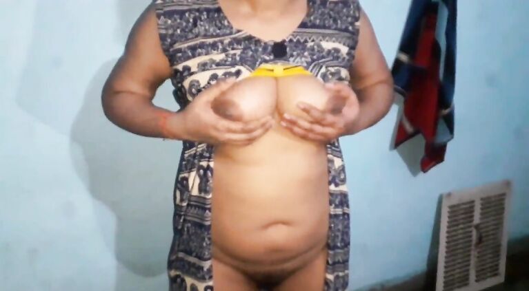 किराये पर रहने वाली लड़की