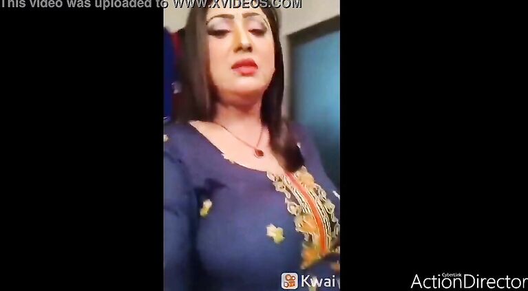 Huge Boobs Paki Aunty