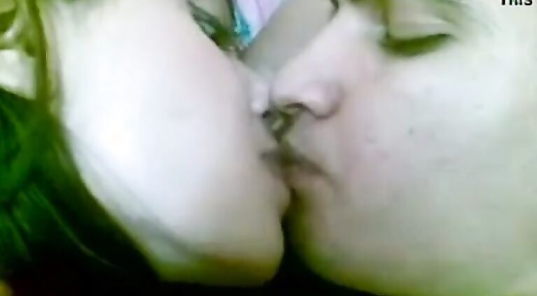 Pakistani girl kissing her bf in hotel