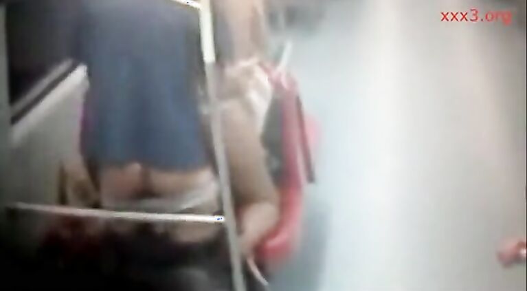 Girl Fucked in Delhi Metro leaked Hidden cam