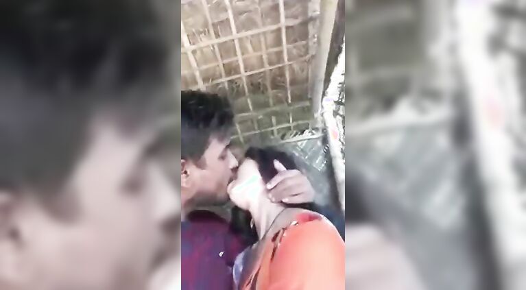 Sexy girlfriend kaa cute kiss with bf