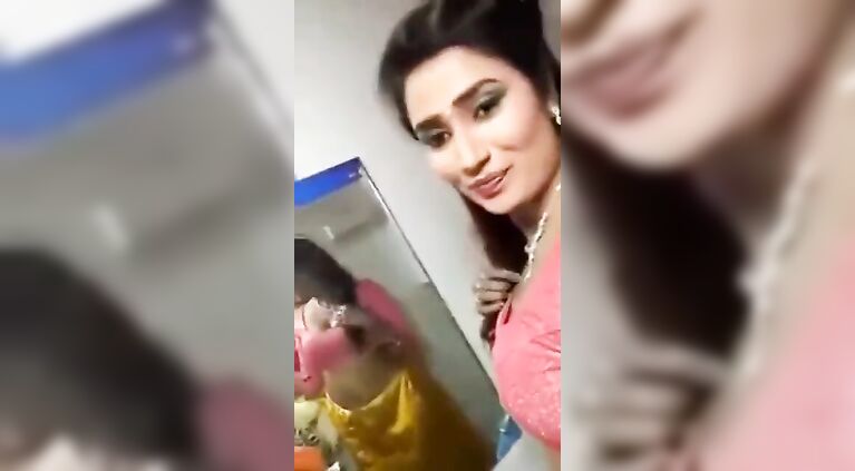 tamil randi chucchio ko dikhatay huay