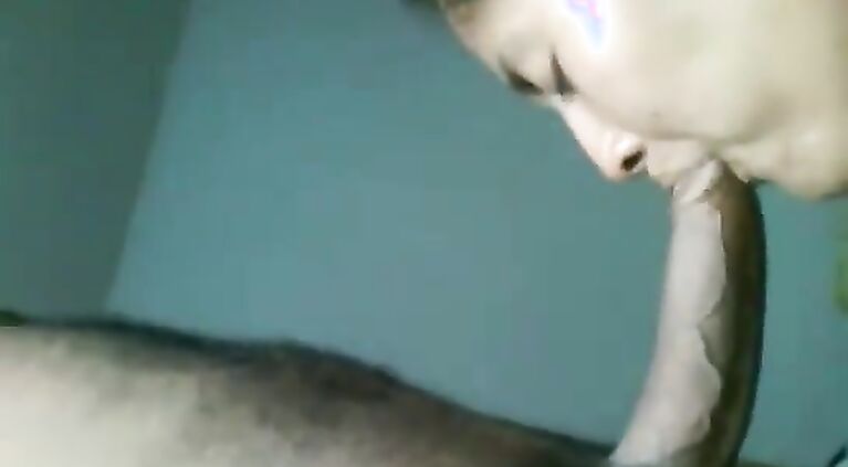 DesiSex24.com – mom desi bhabhi giving head oral sex