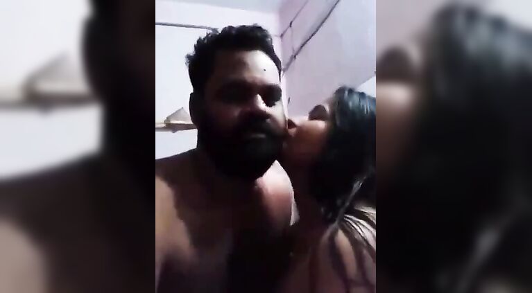 CLIP-20151218-PV0001-Kerala Thiruvananthapuram (IK) Malayalam 42 yrs old married sexy, sexy and hot wife aunty bathing with her 46 yrs old married husband sex porn movie