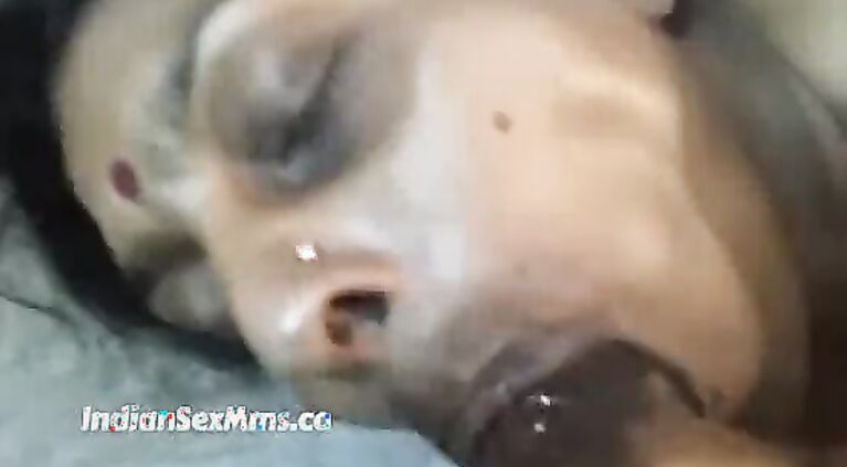 Renu sucking huge ghetto penis of her husband (new)