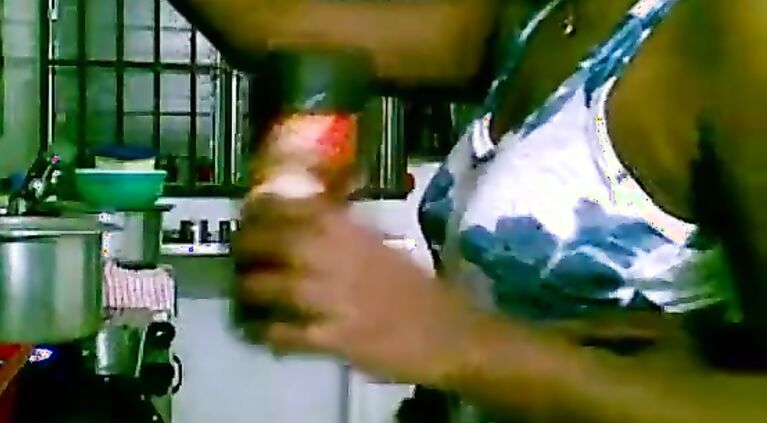 Tamil-Sex with housewife's sister