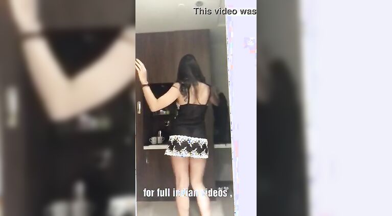 Tamil Milf Getting naked and showing her Huge Butt and Tits-hotfuxx