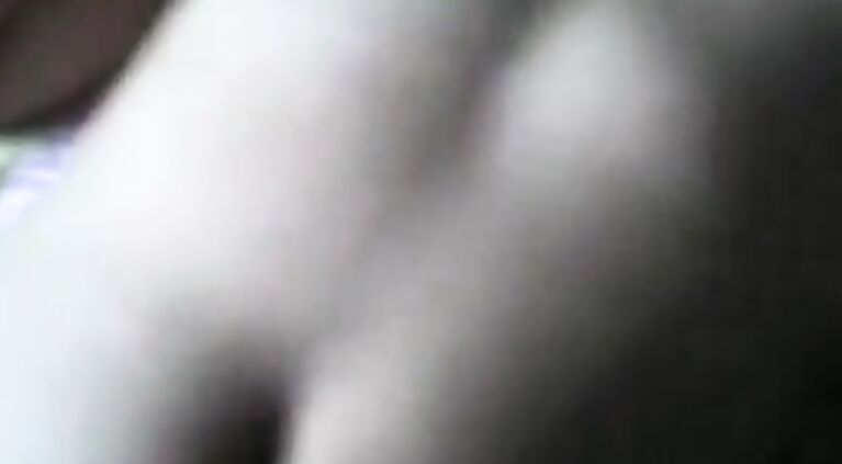 Indian Bhabi Huge Boobs - http://desicutenspicy.blogspot.com