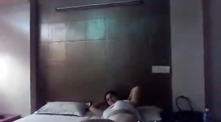 .com – desi bhabhi stripping naked showing bigtits and giving oral