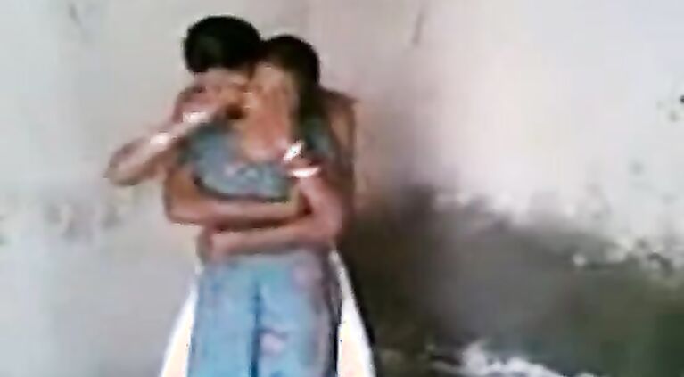 DesiSex24.com - punjabi sikh newly married desi couple home-made sex