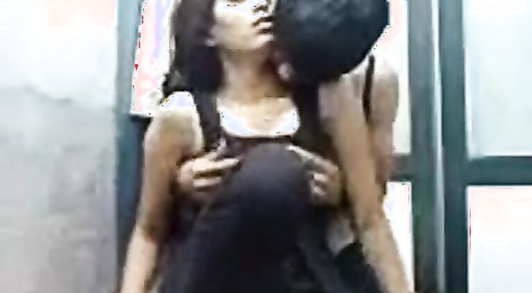 a Bangladeshi college girl fuck by her boyfriend