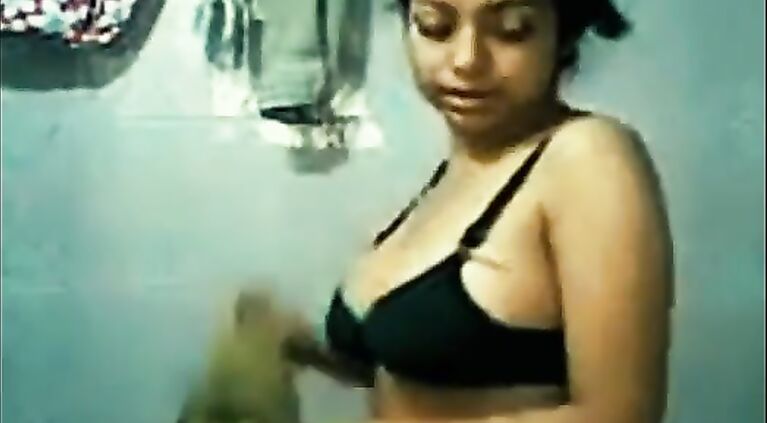 Coca Cola Tu Song || Hot Bengali Girl Bathroom || Topheavy Tamil Young