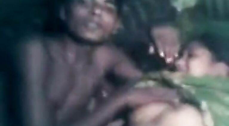 Bangla BF Suck Boobs and Fuck Girlfriend » Tamil MMS Sex Porn Clips