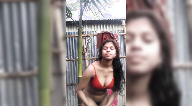 Sexy Indian Girl in Bra Stripping