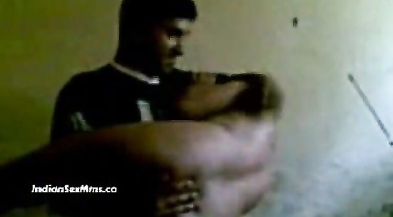 Indian homely day time fuck (new)
