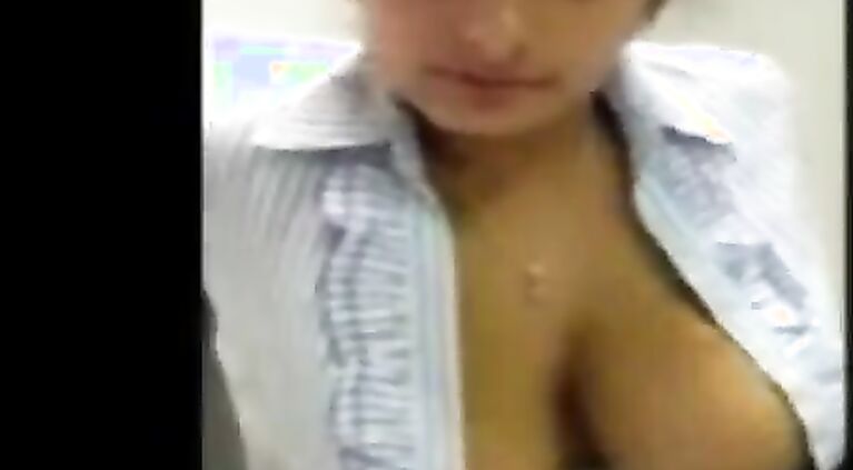 tamil booby babe