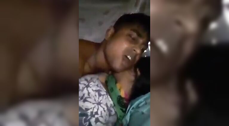 Nymphos Desi girl having sex with neighbour guy