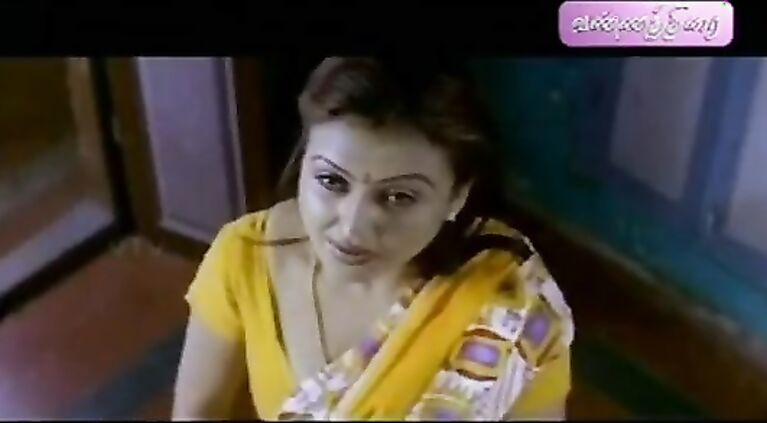 Horny Tamil sister in law sona bhabhi fucked by his cousin
