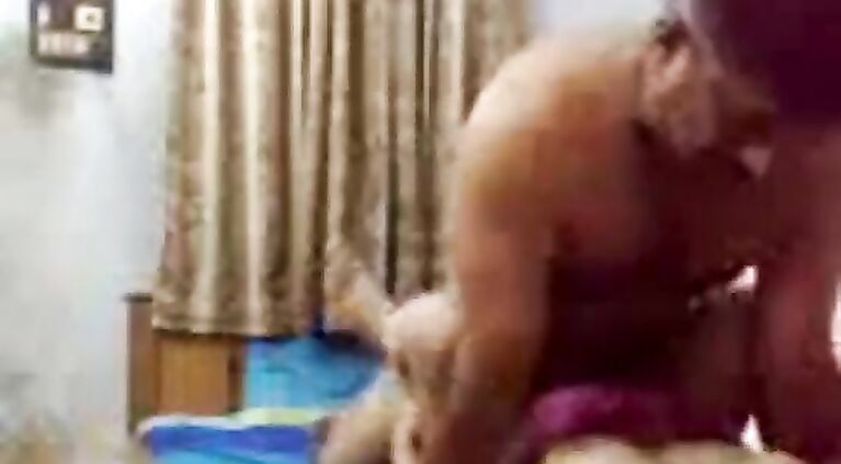 Tamil desi couple doing sex and recorded on cam meet on indiansxvideo.com