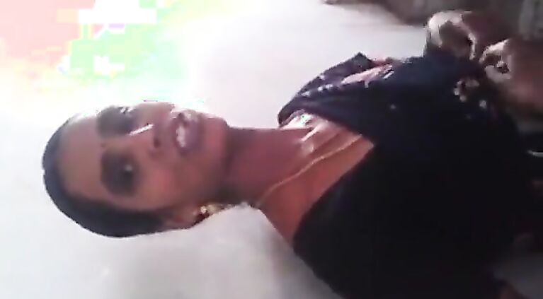 Desi Neighbor Aunty Boobs n vagina