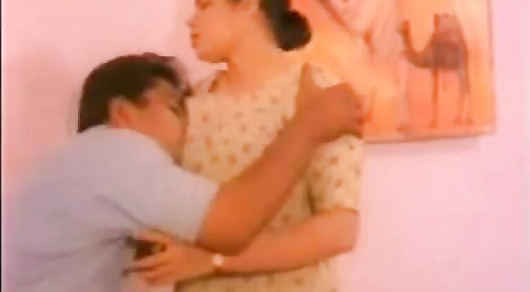 Aunty With Lovely Boobs