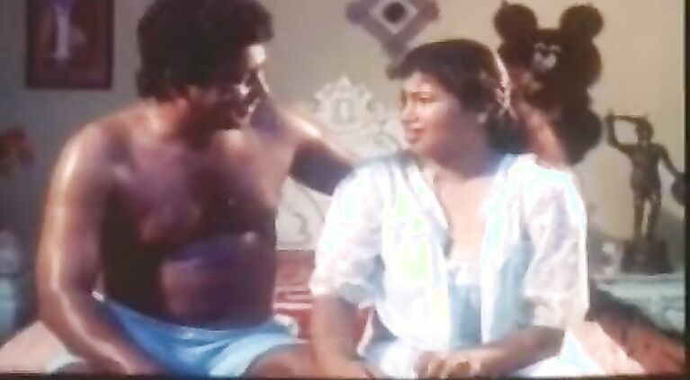 Tamil bgrade aunty boobs fondled