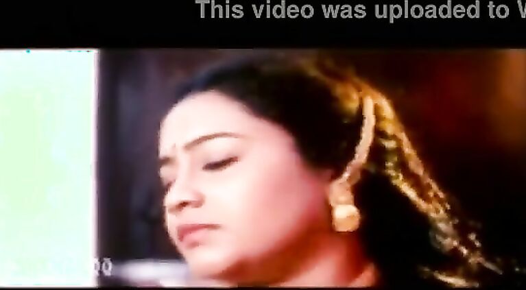 ---Teenager Seduces Aunty