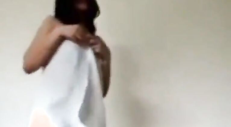 Tamil Sister Teasing Me After Shower