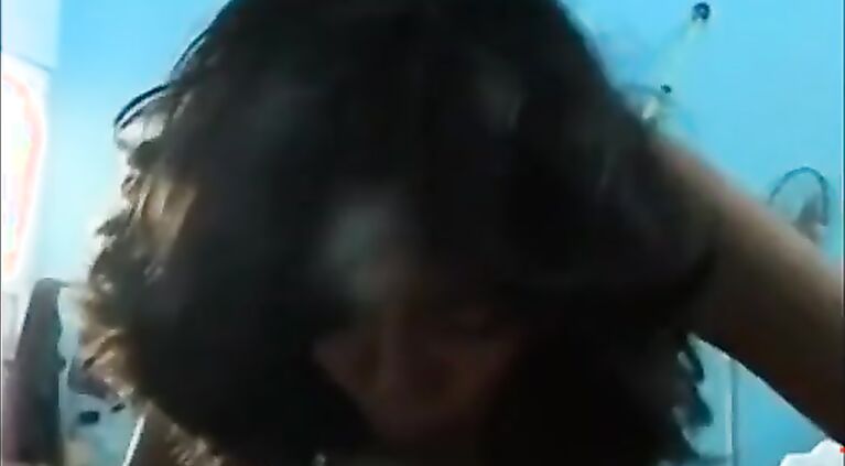 Mallu college girl skips college to fuck her boyfriend!.MP4