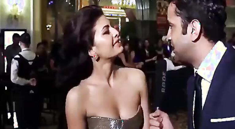 Jacqueline Fernandez Cute Boobs showing Cleavage show