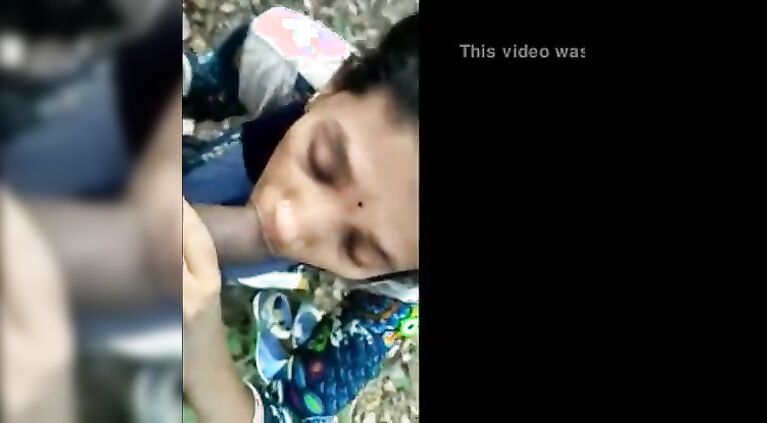 Cute Hot Mallu girl Oral nicely outdoor