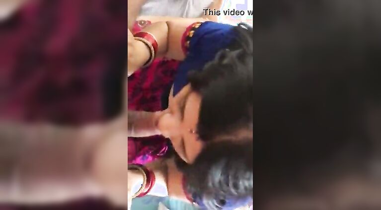 bhabhi in saree suck and then gets fucked in doggy style